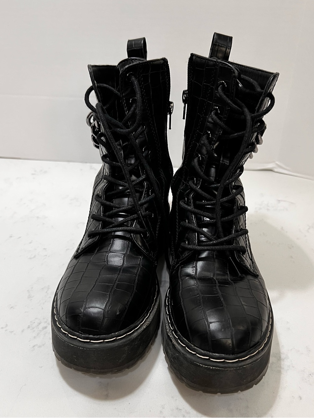 UNIONBAY Karlie Black Croc-Embossed Lace-Up Platform Combat Boots with Chain - Picture 6 of 12